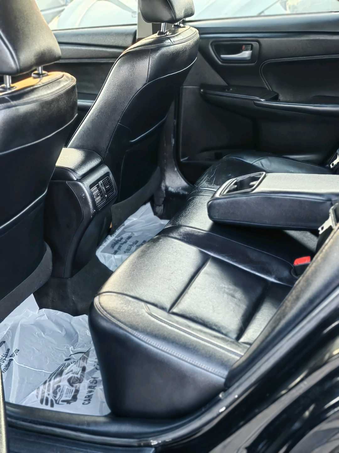 Car Image 2017 TOYOTA CAMRY XLE