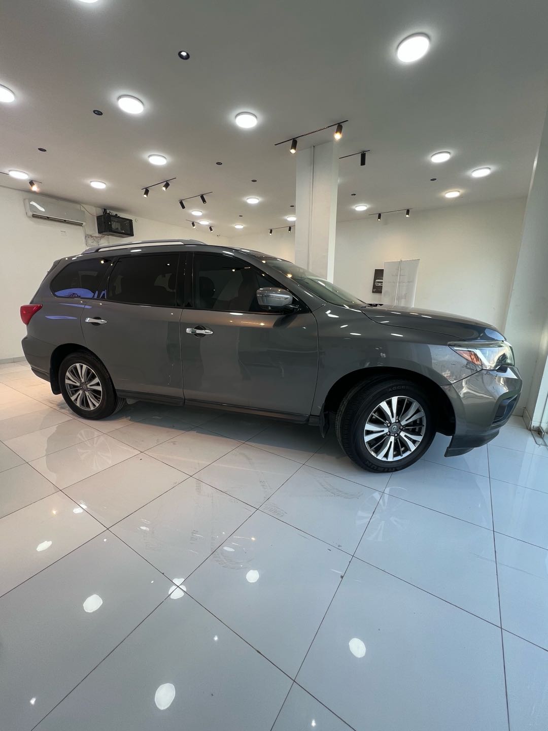 Car Image 2020 NISSAN PATHFINDER SL