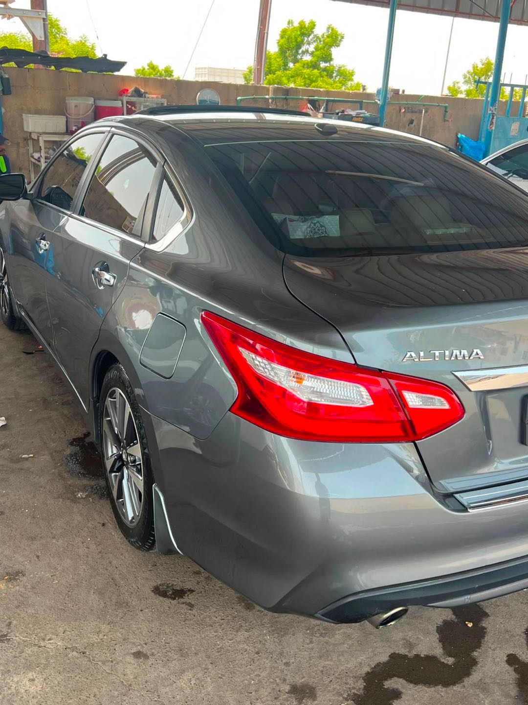Car Image 2017 NISSAN ALTIMA SL