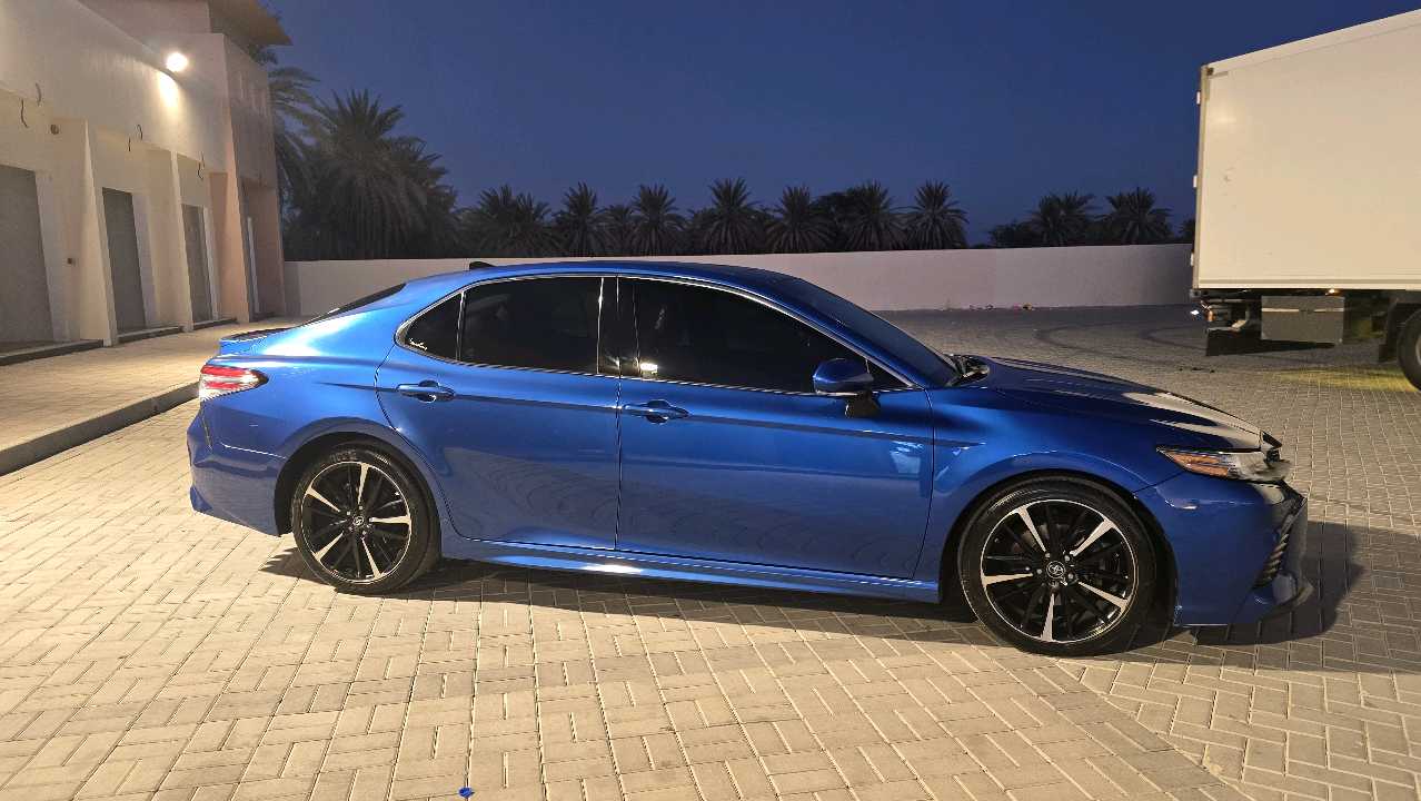 Car Image 2018 TOYOTA CAMRY XSE