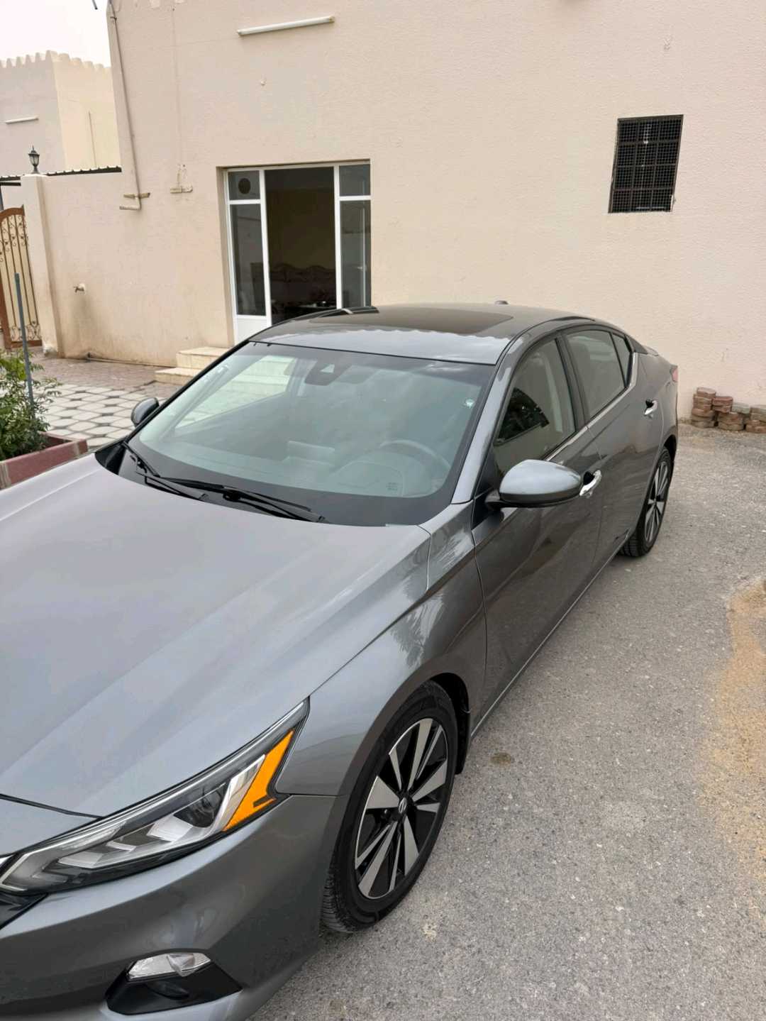 Car Image 2021 NISSAN ALTIMA SR