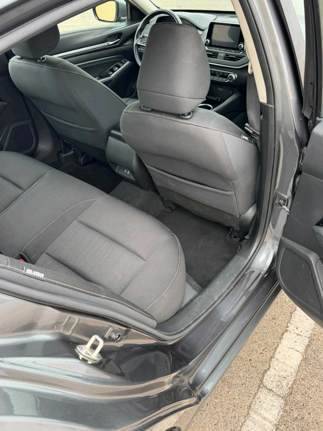 Car Image 2021 NISSAN ALTIMA SR