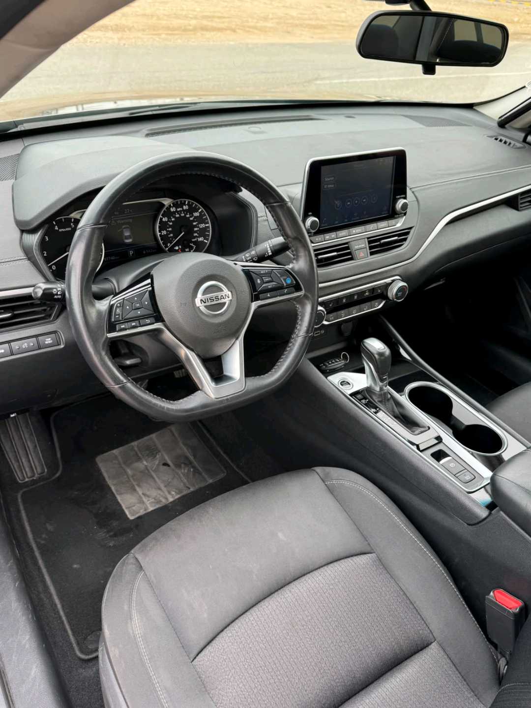 Car Image 2021 NISSAN ALTIMA SR