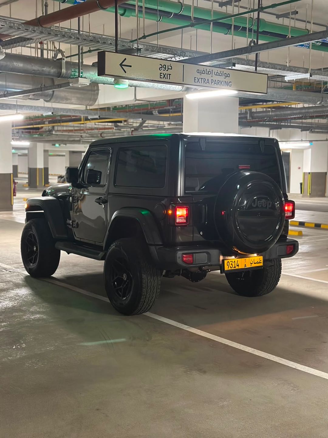 Car Image 2018 JEEP WRANGLER Sport