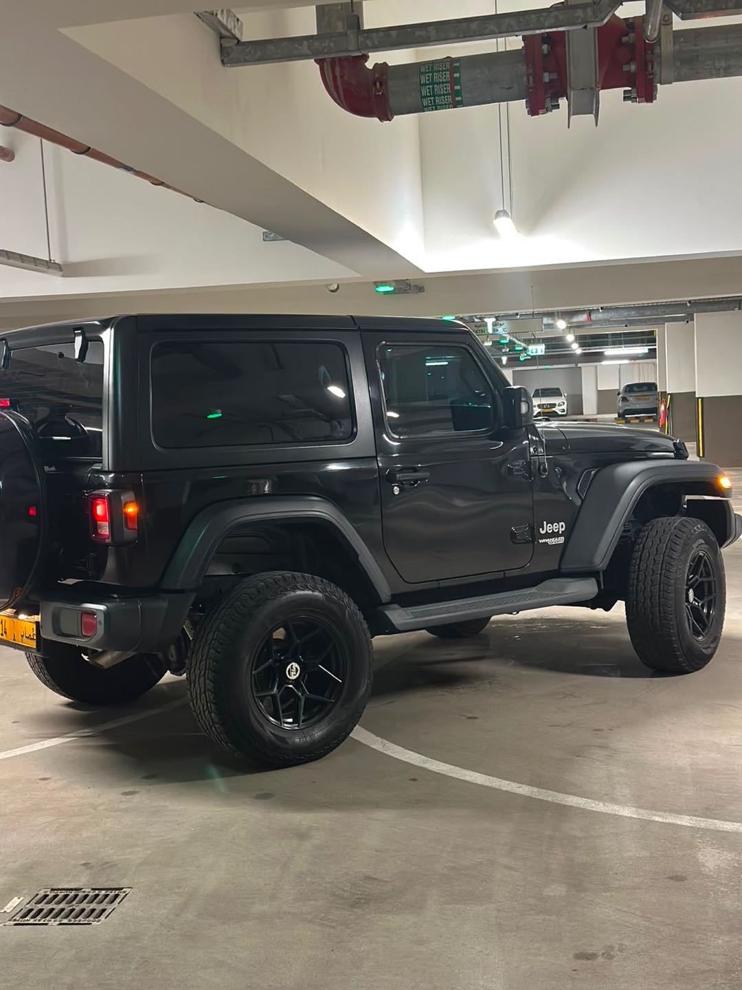 Car Image 2018 JEEP WRANGLER Sport