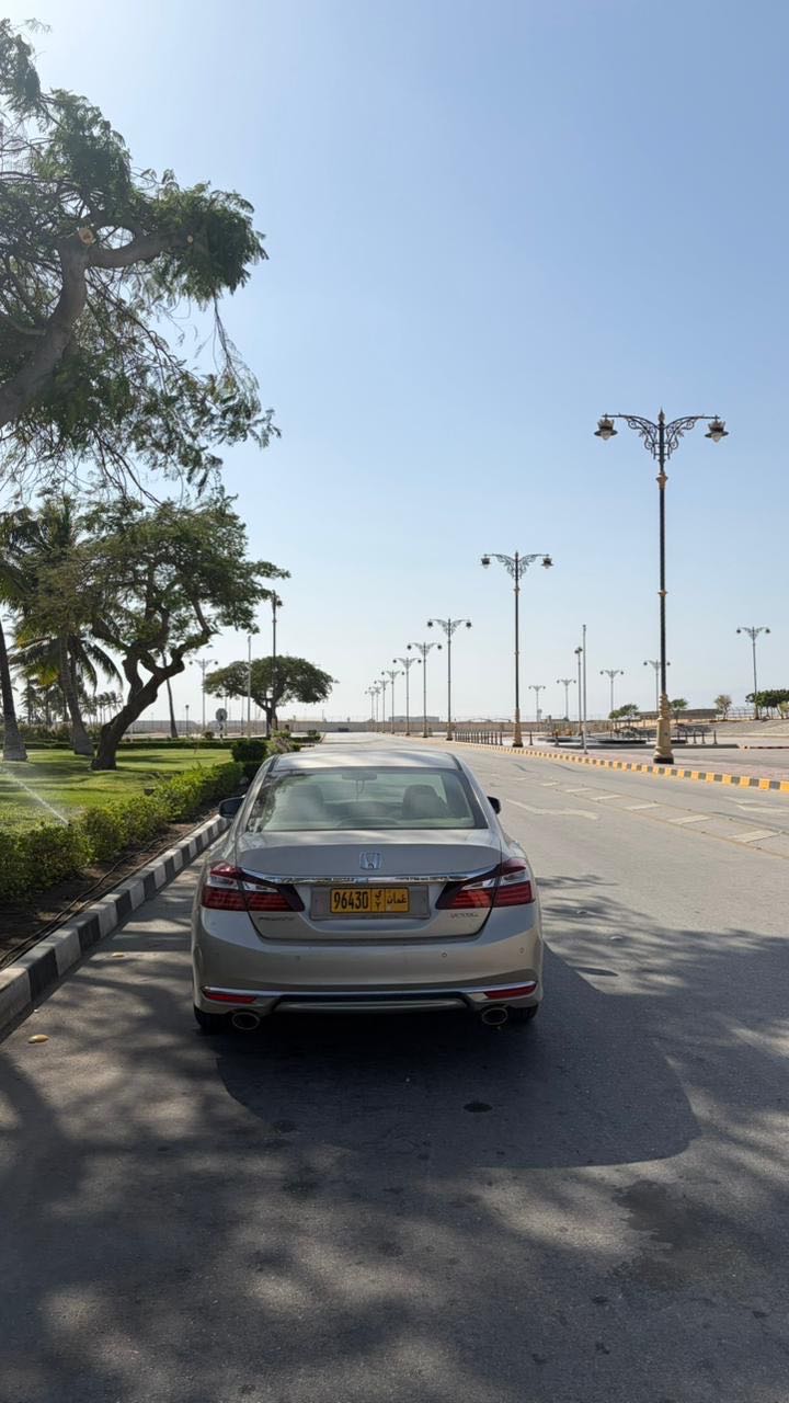 Car Image 2017 HONDA ACCORD EXL