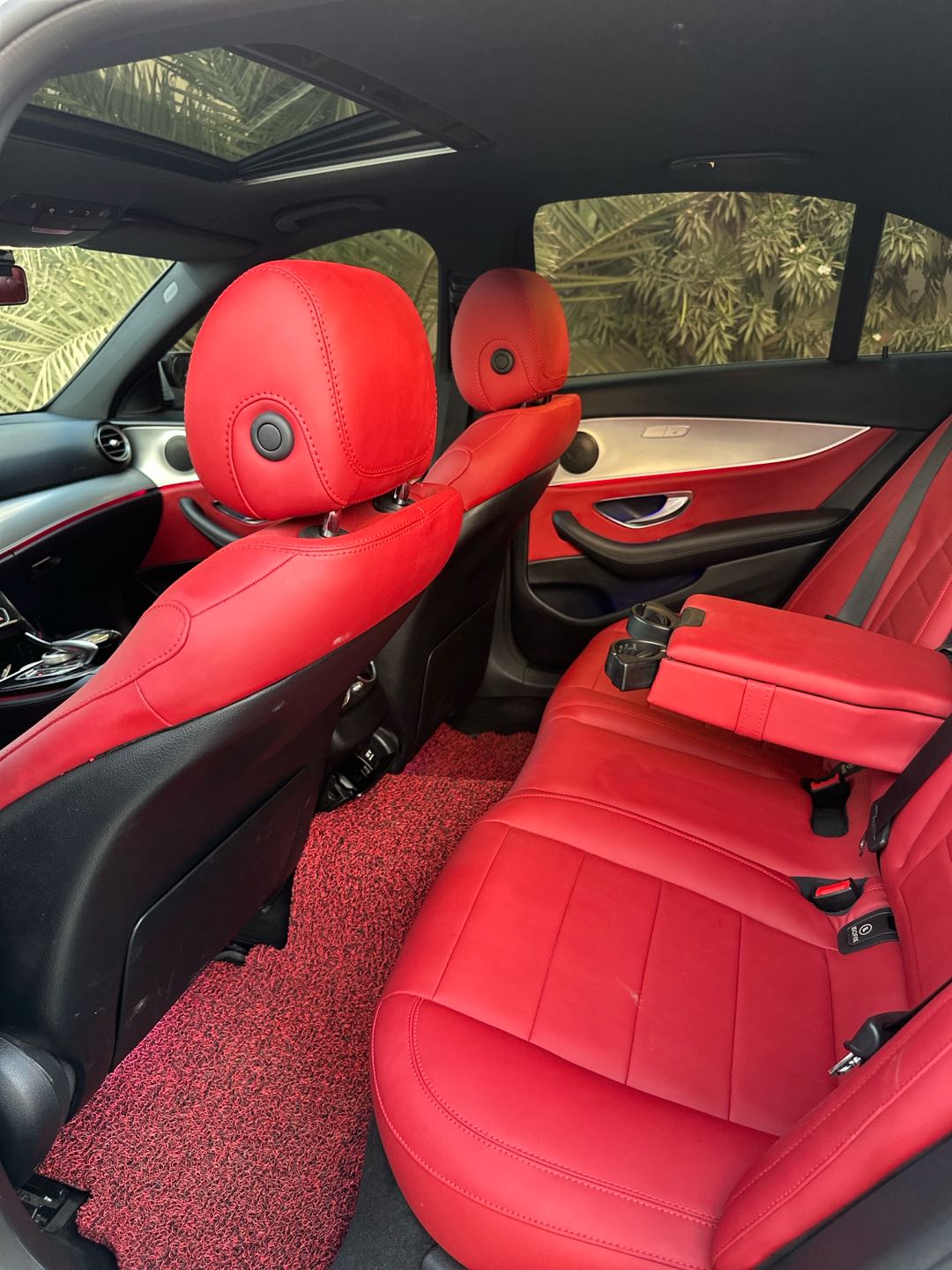 Car Image 2019 MERCEDES E Class 300