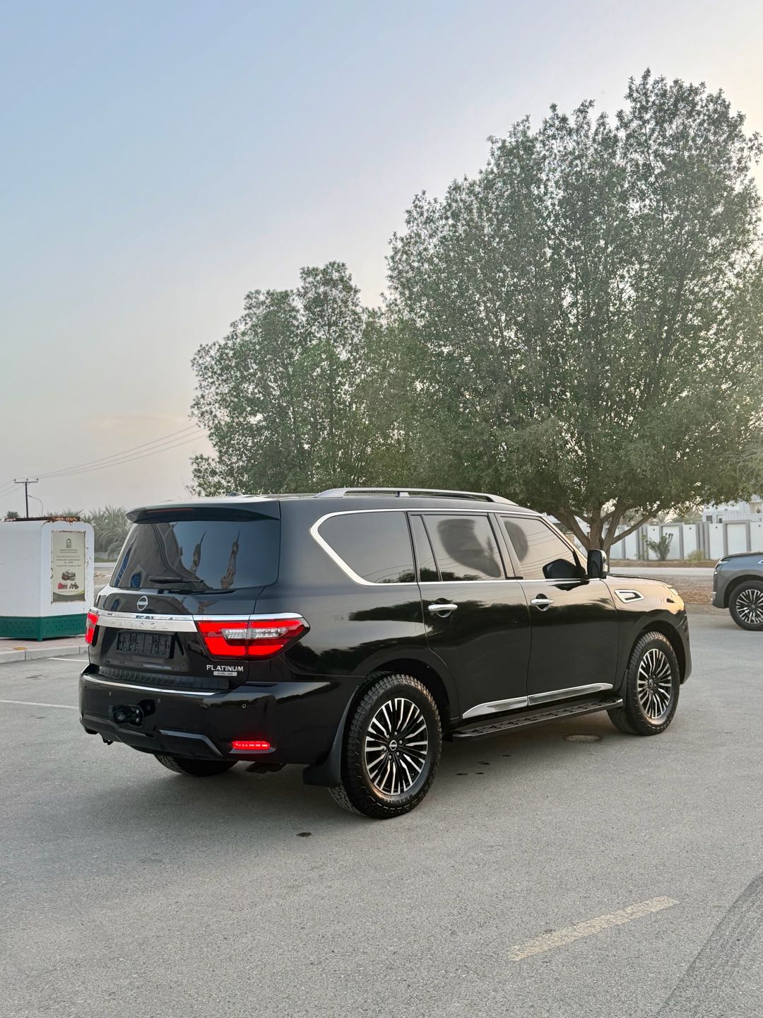 Car Image 2018 NISSAN ARMADA 