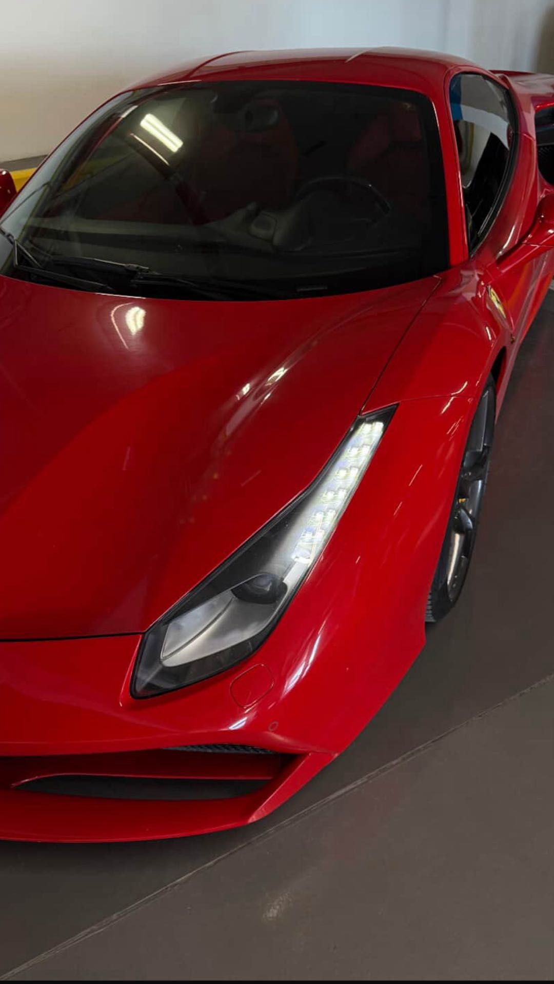 فيراري 488 2022