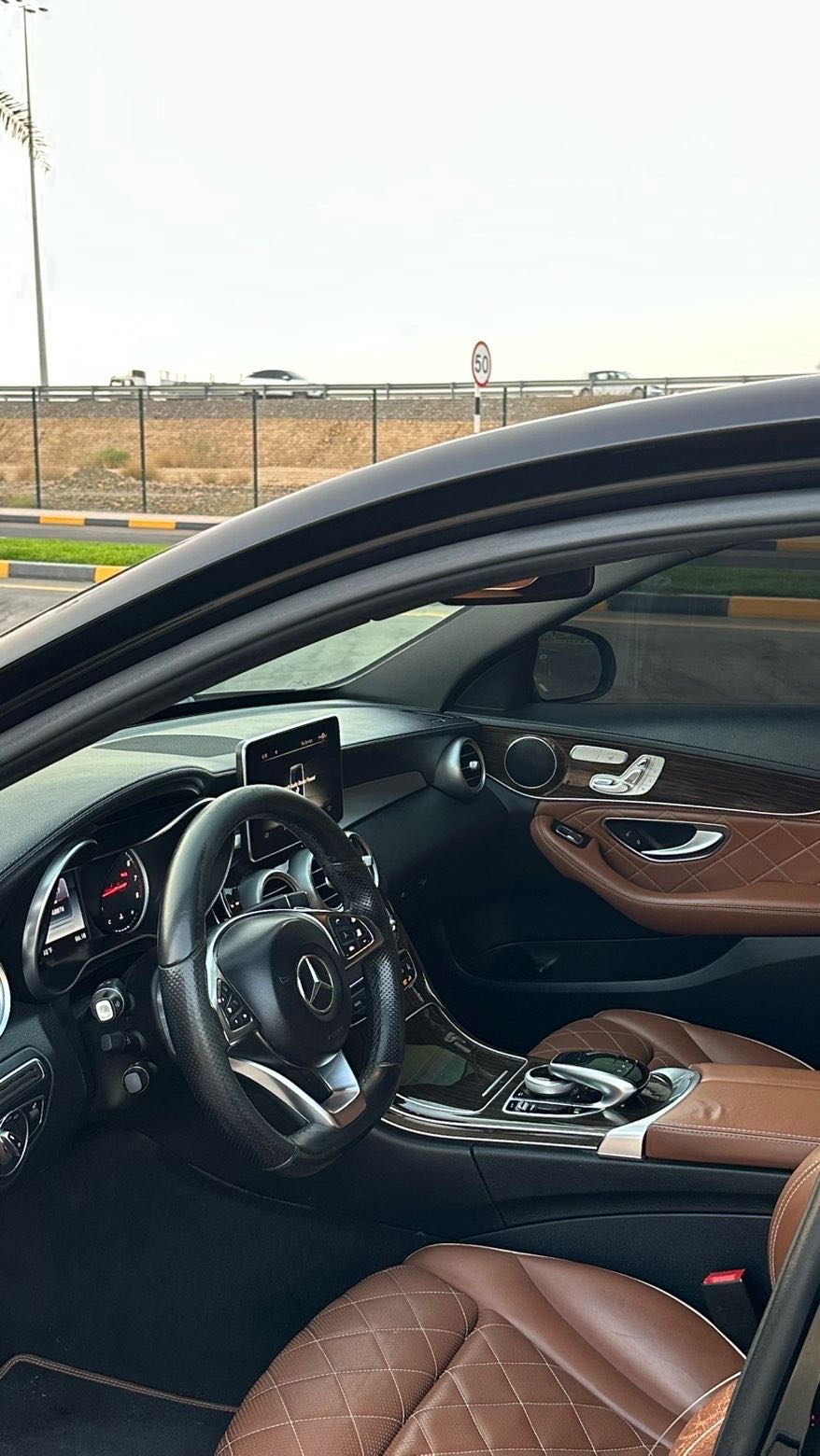 Car Image 2018 MERCEDES C Class 300