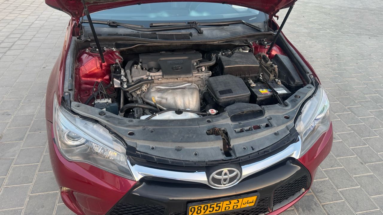 Car Image 2016 TOYOTA CAMRY SE