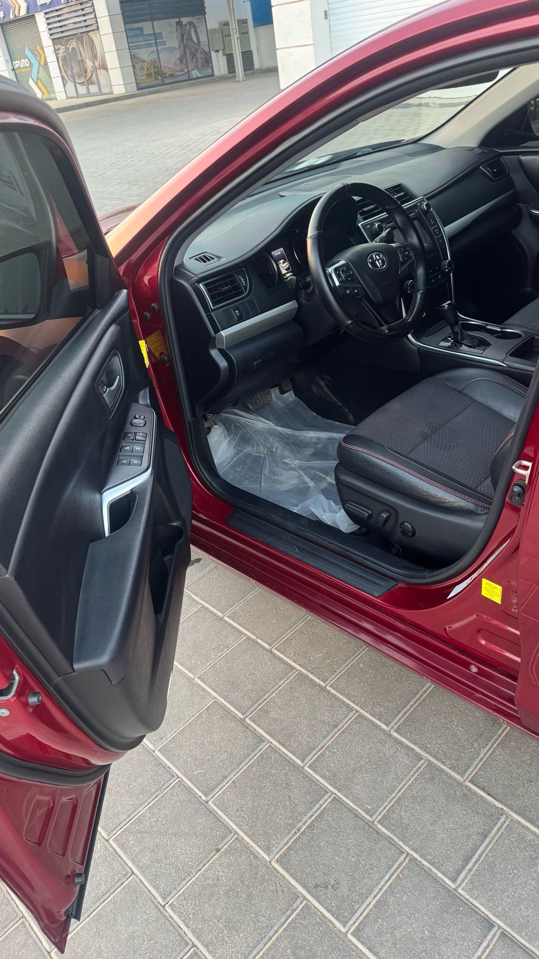 Car Image 2016 TOYOTA CAMRY SE