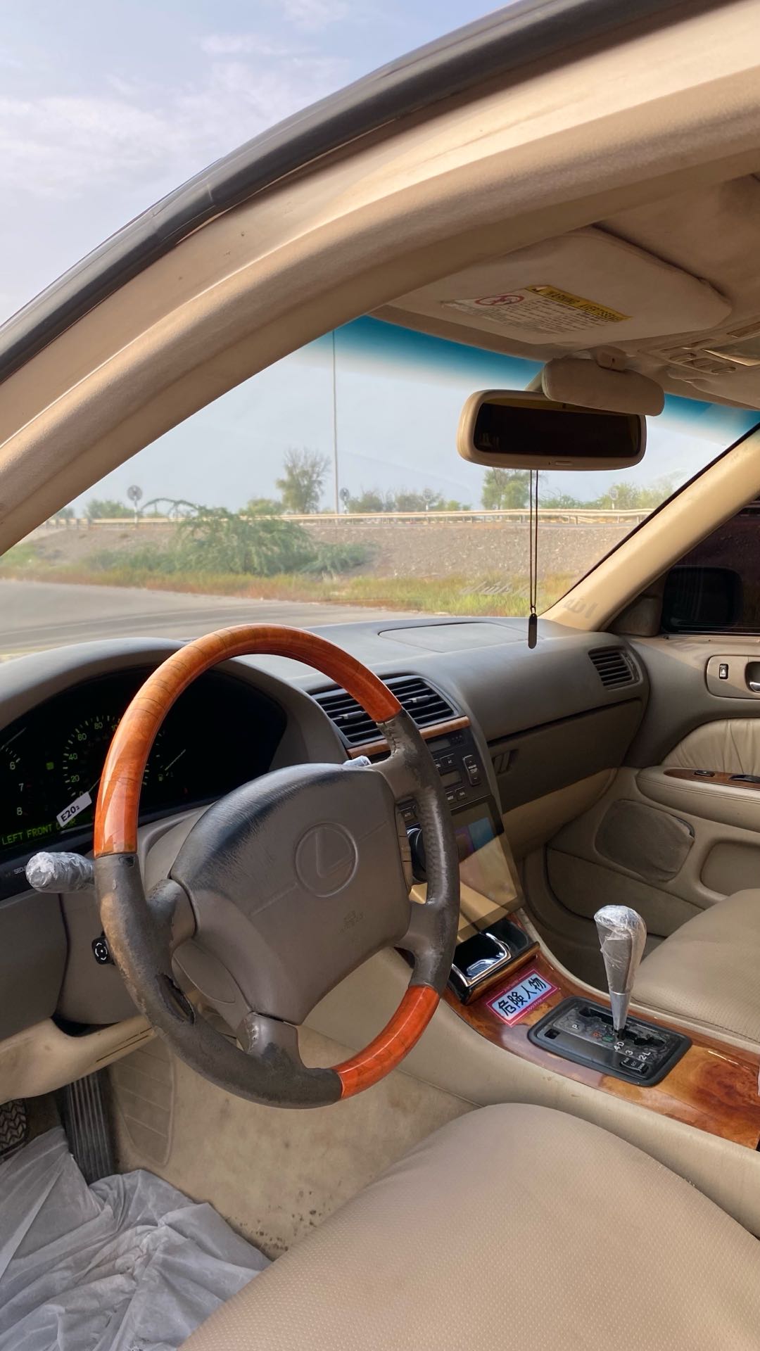 Car Image 1998 LEXUS LS 400