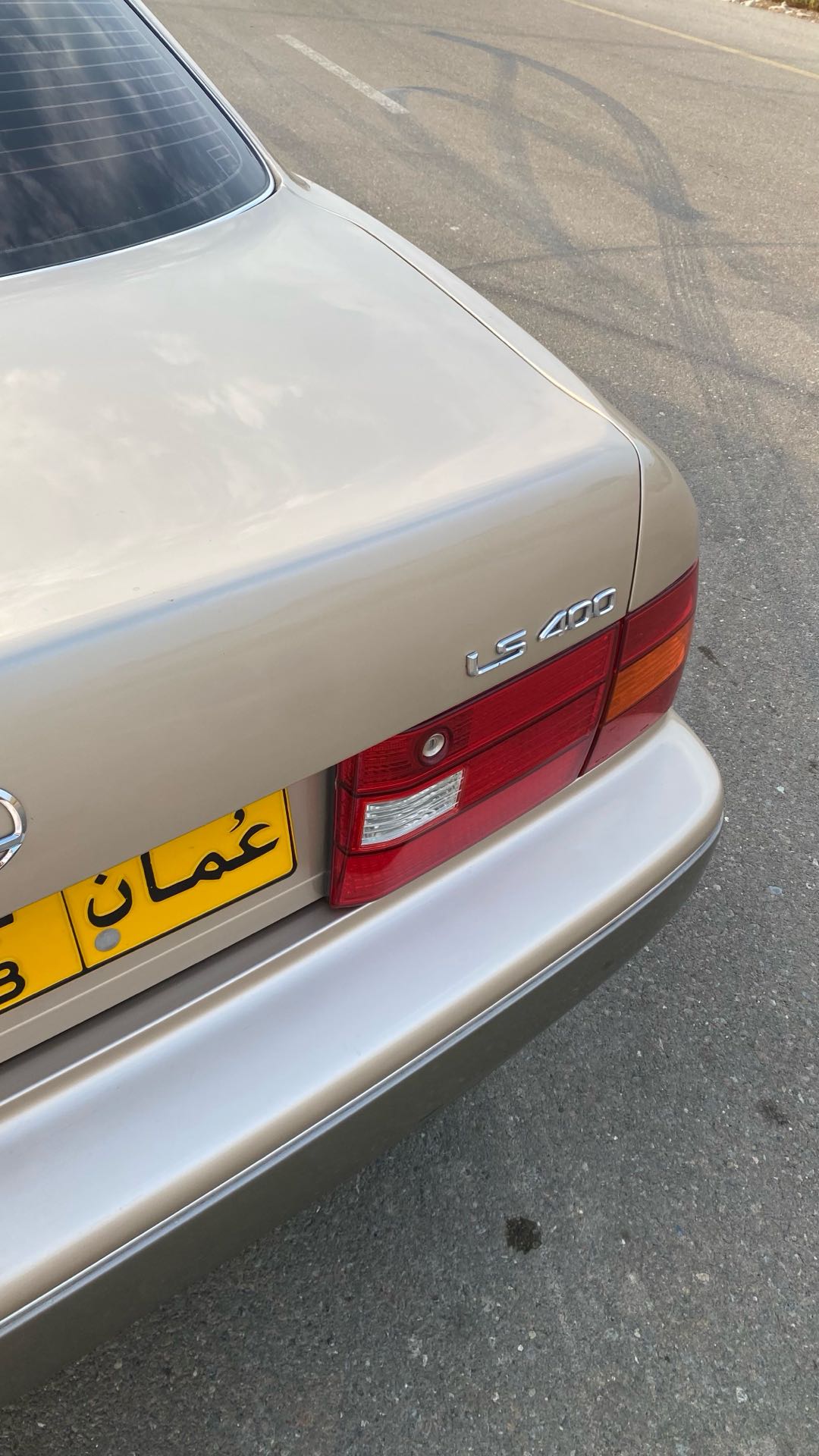 Car Image 1998 LEXUS LS 400