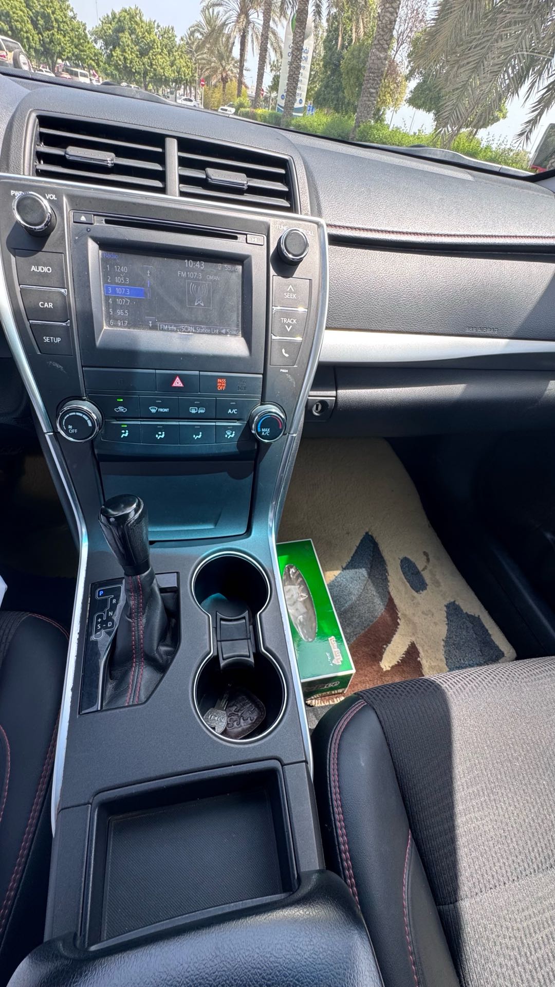 Car Image 2016 TOYOTA CAMRY SE