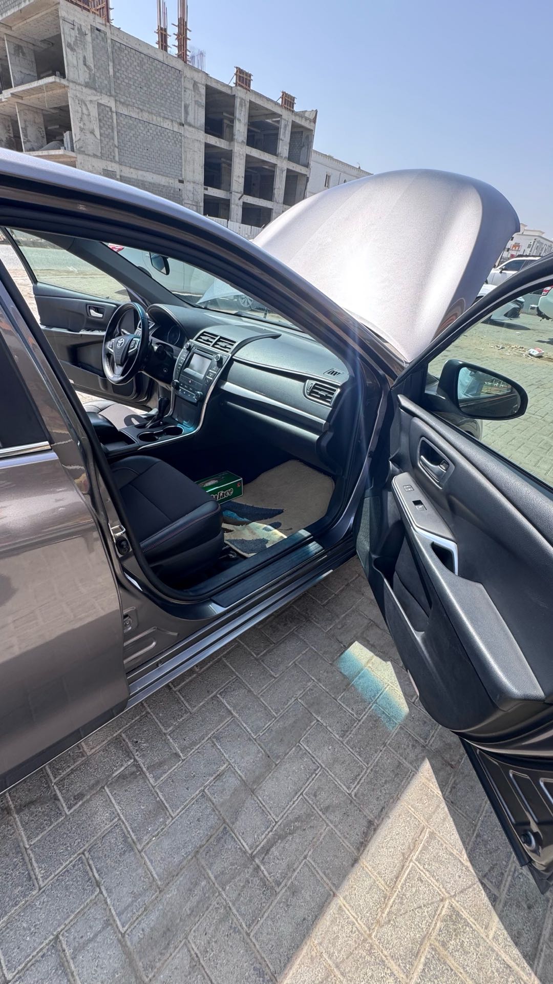 Car Image 2016 TOYOTA CAMRY SE