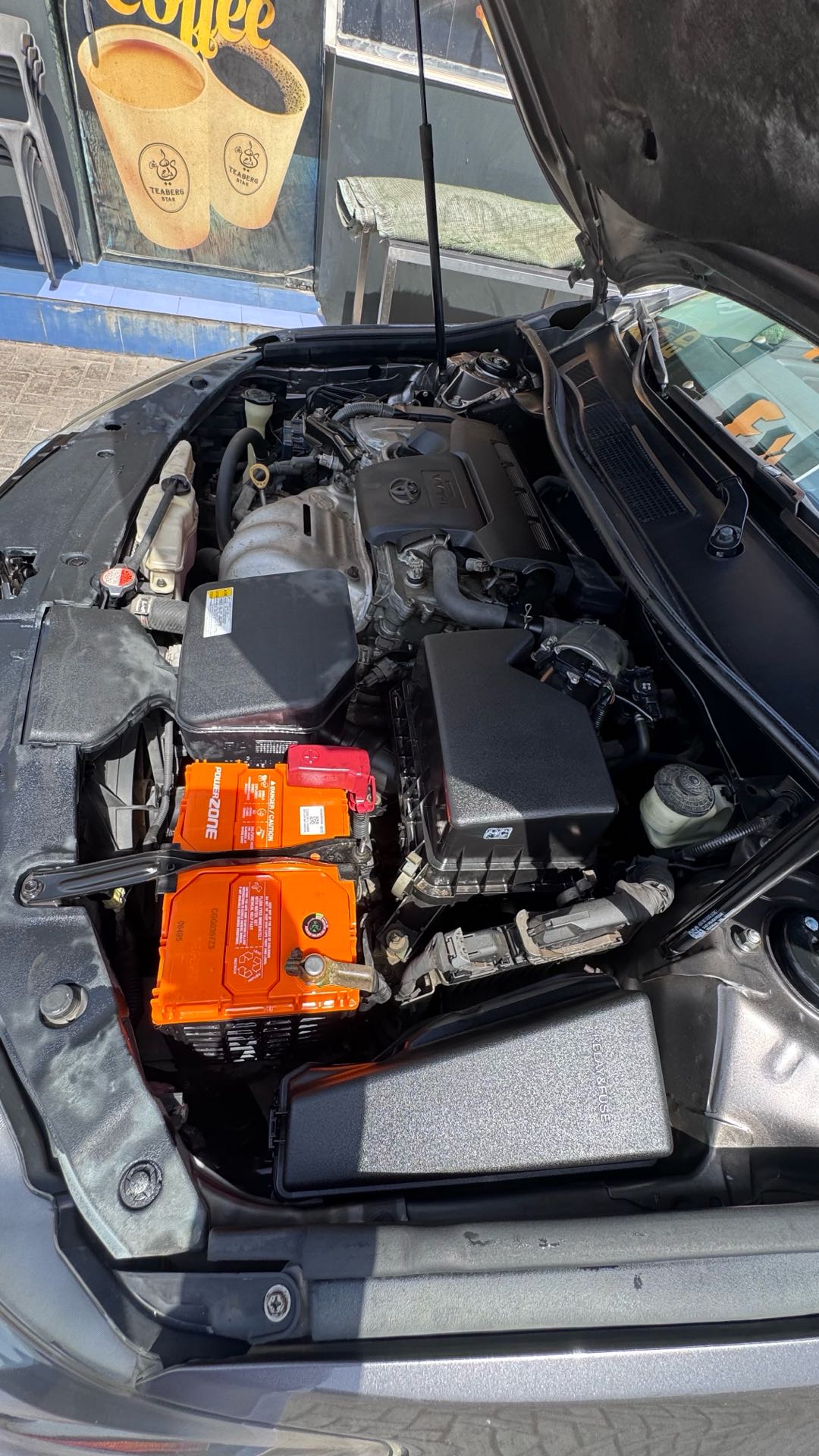 Car Image 2016 TOYOTA CAMRY SE