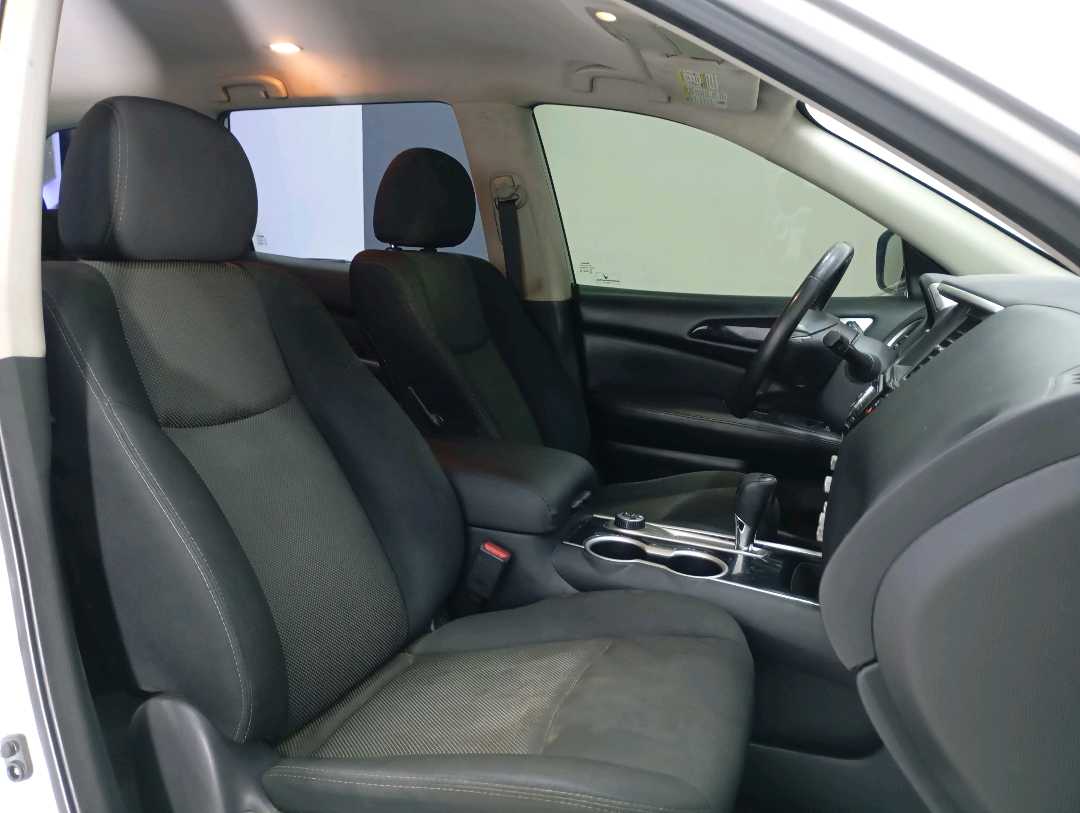Car Image 2018 NISSAN PATHFINDER SV