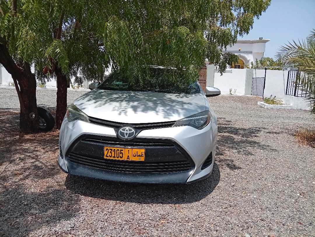 Car Image 2017 TOYOTA COROLLA LE