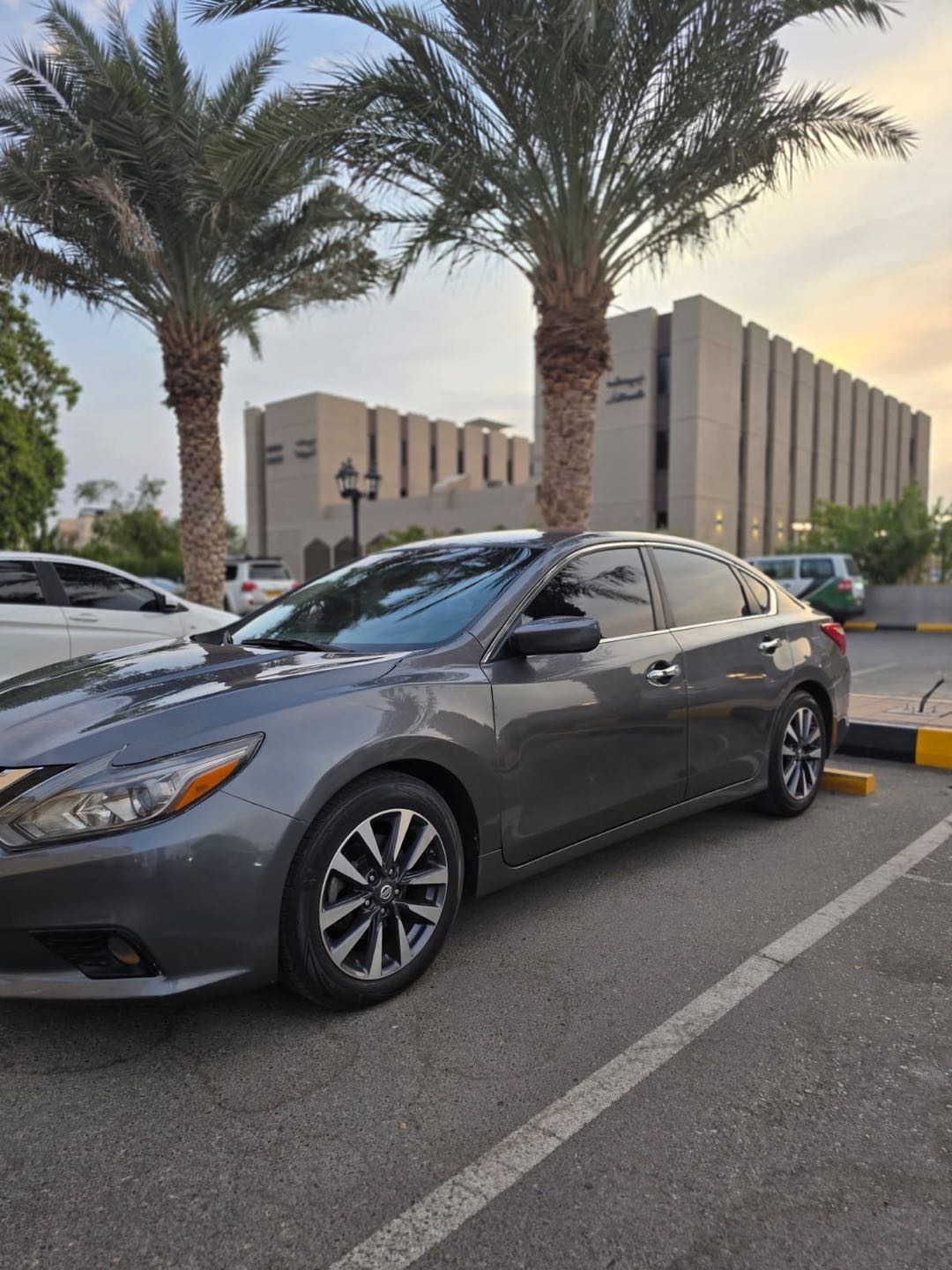 Car Image 2017 NISSAN ALTIMA SV