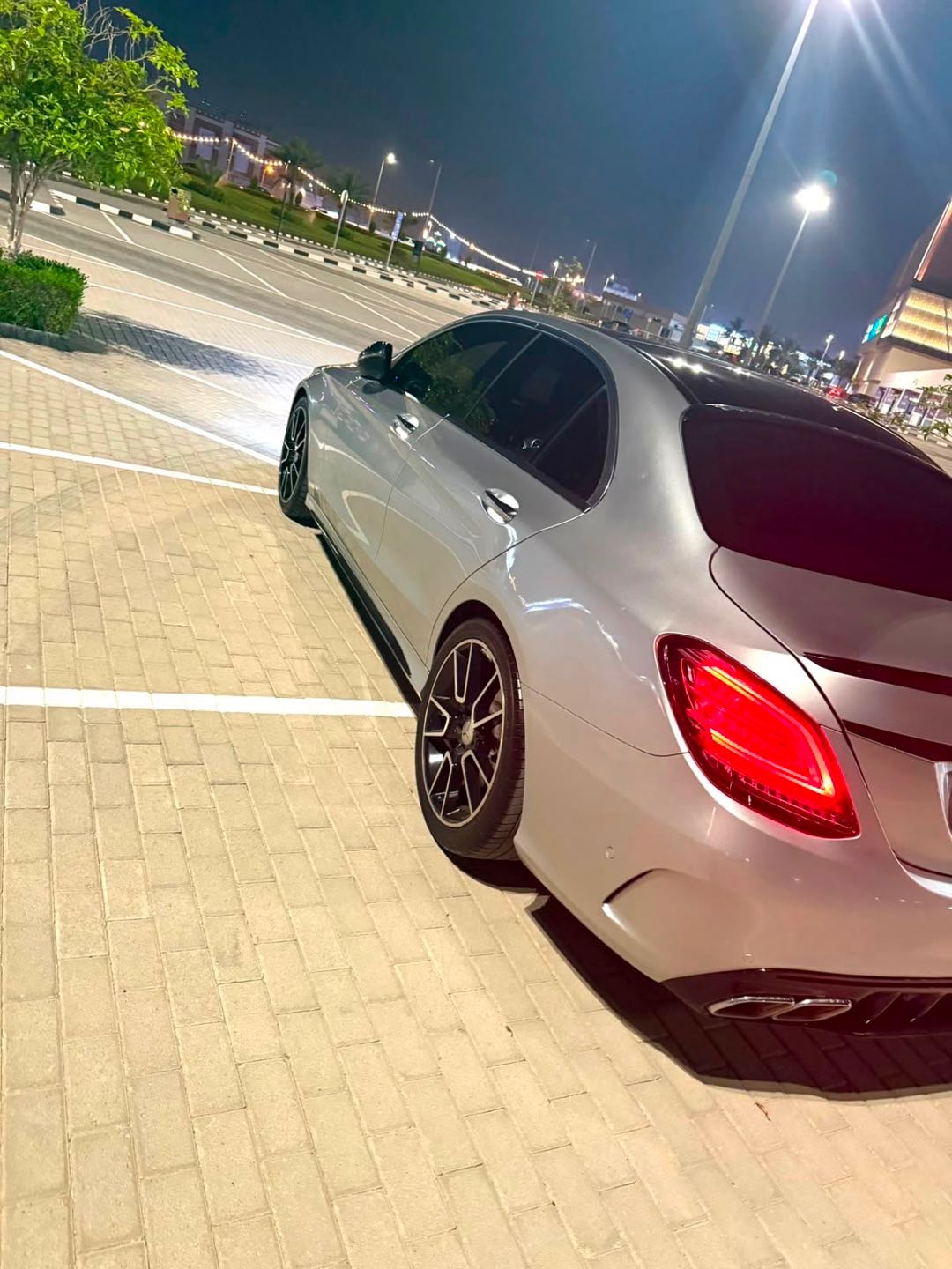 Car Image 2016 MERCEDES C Class 300