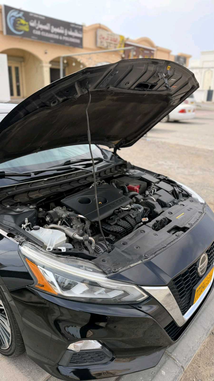 Car Image 2020 NISSAN ALTIMA SR
