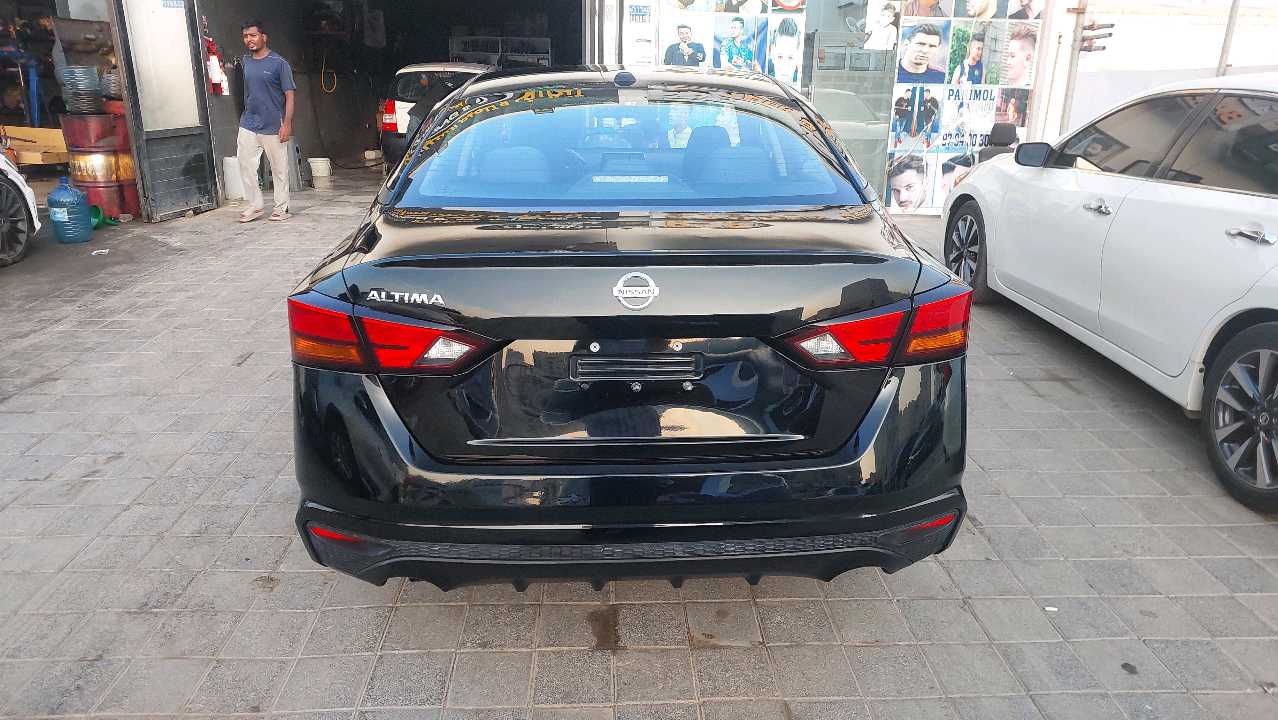Car Image 2019 NISSAN ALTIMA S