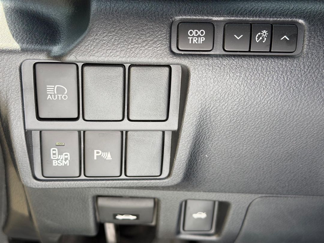 Car Image 2018 LEXUS IS 350