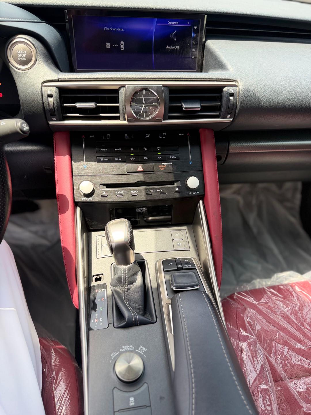 Car Image 2018 LEXUS IS 350