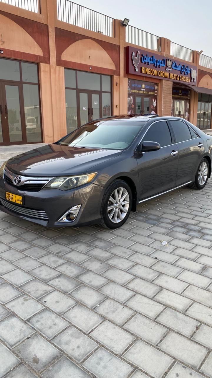 Car Image 2012 TOYOTA CAMRY XLE