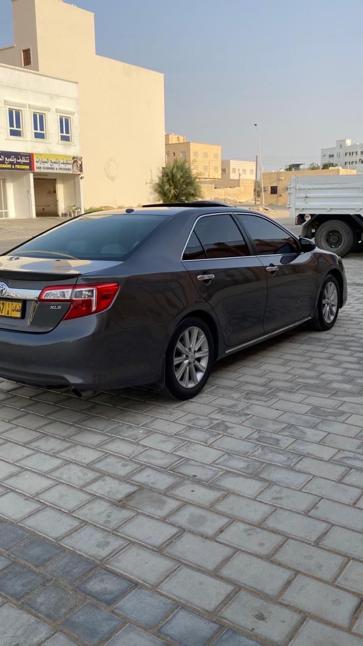 Car Image 2012 TOYOTA CAMRY XLE