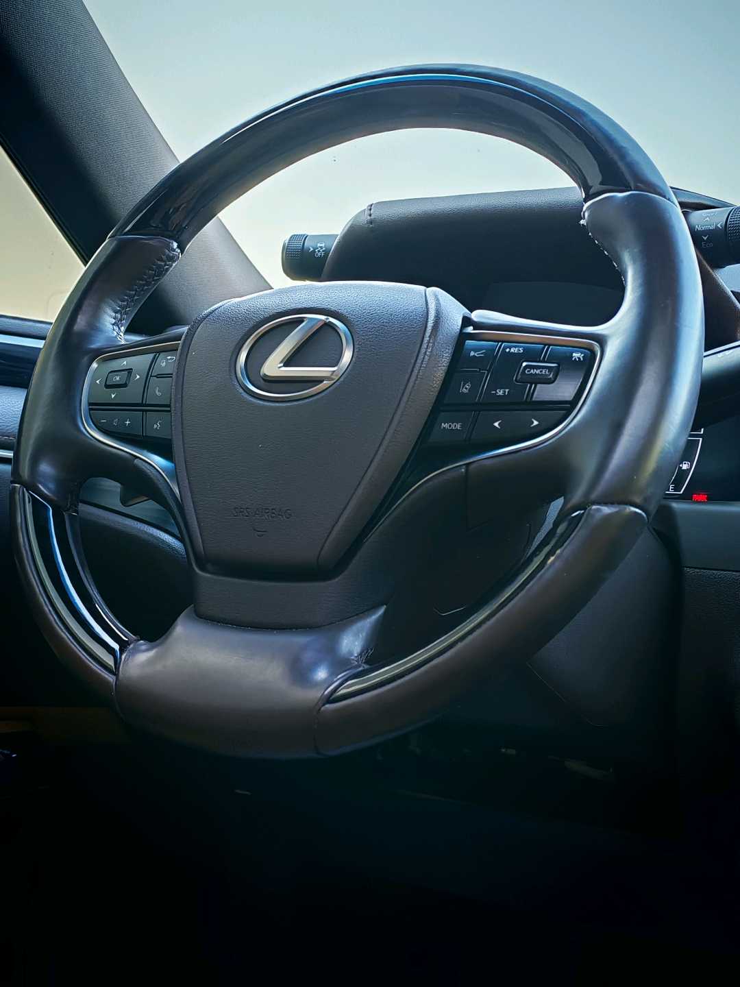 Car Image 2021 LEXUS ES 350
