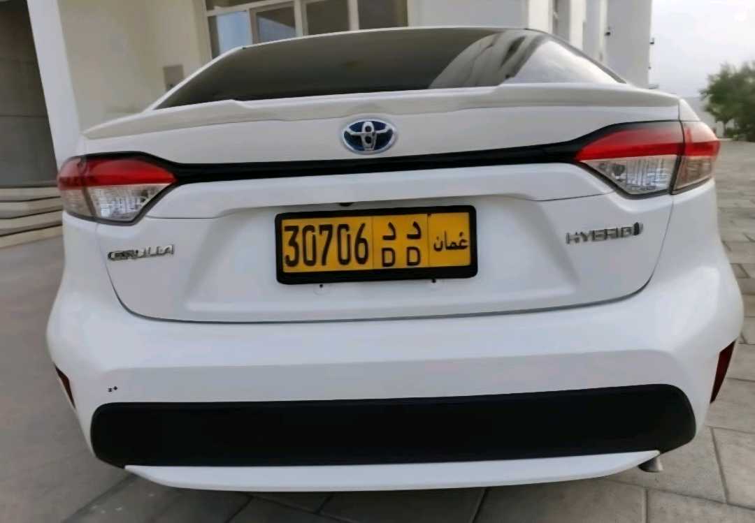 Car Image 2020 TOYOTA COROLLA LE