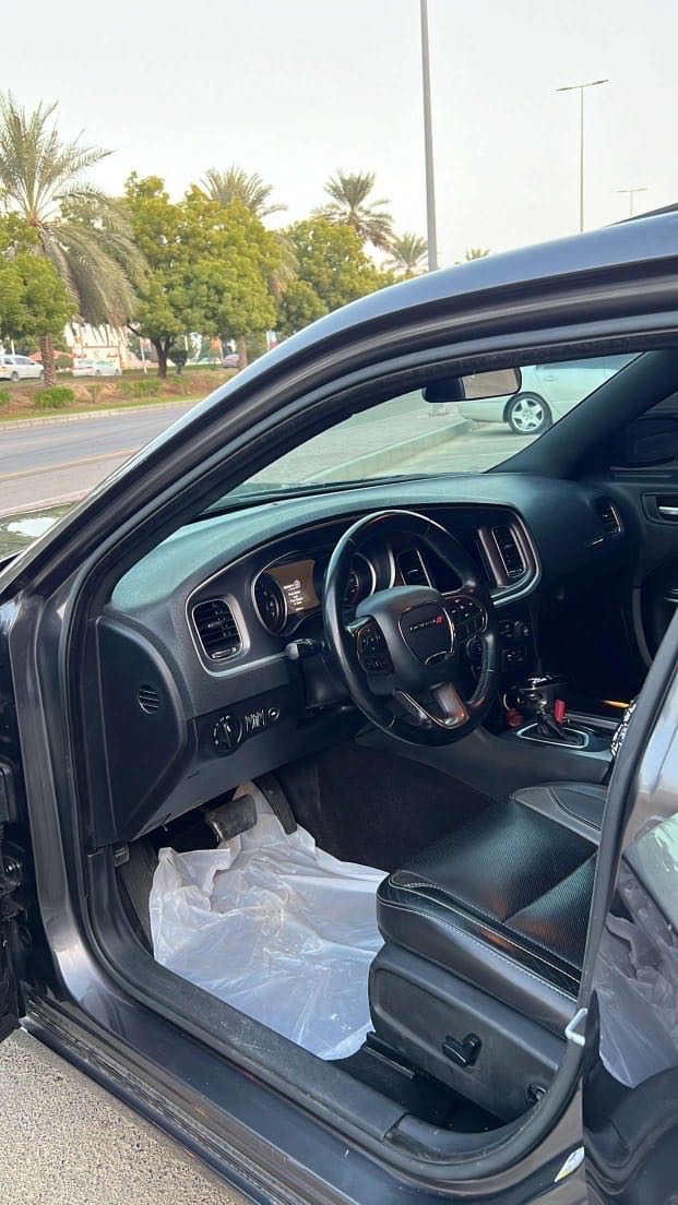 Car Image 2020 DODGE CHARGER SXT