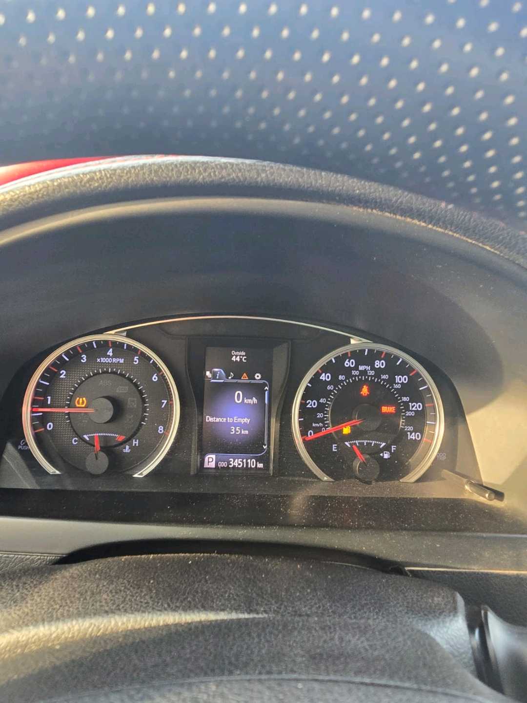 Car Image 2015 TOYOTA CAMRY SE