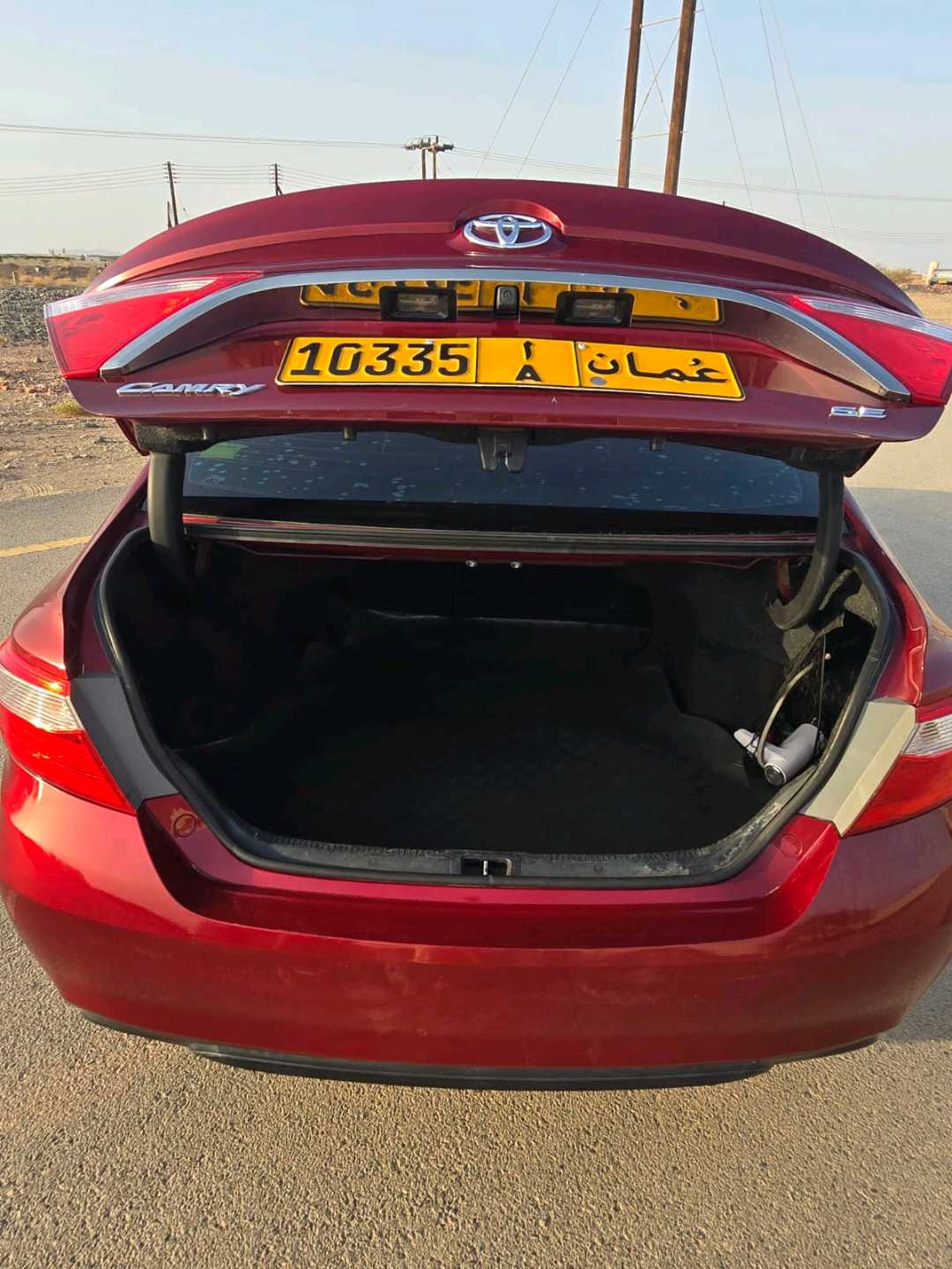 Car Image 2015 TOYOTA CAMRY SE