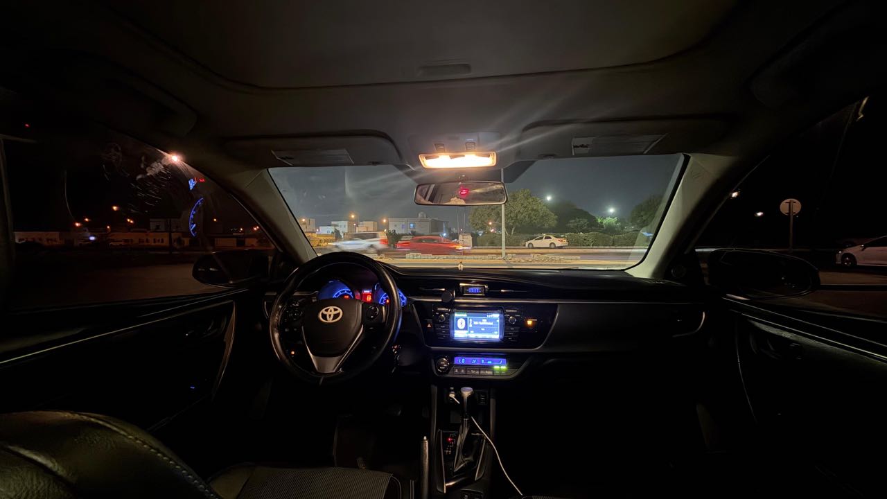 Car Image 2015 TOYOTA COROLLA S