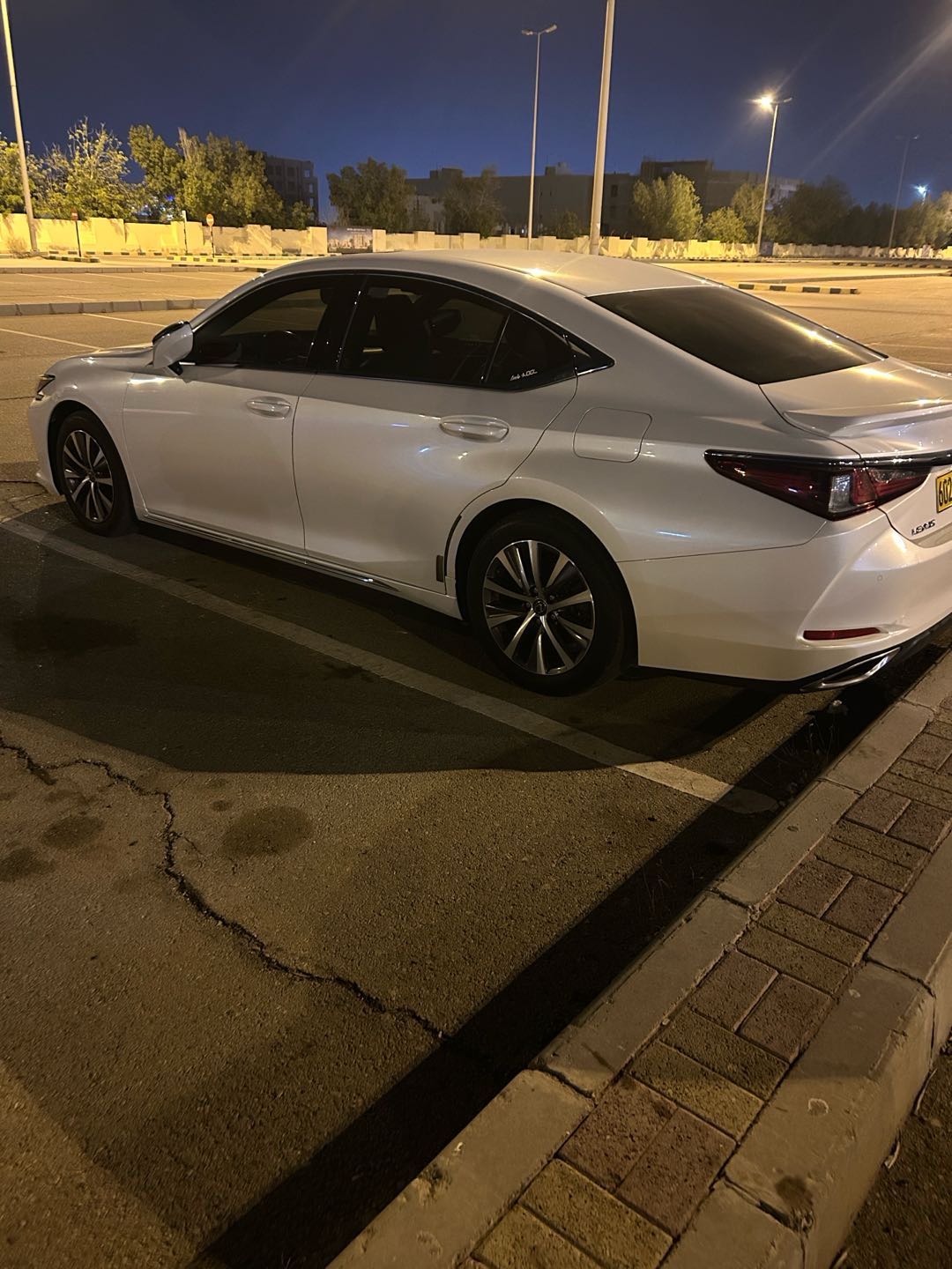 Car Image 2019 LEXUS ES 350