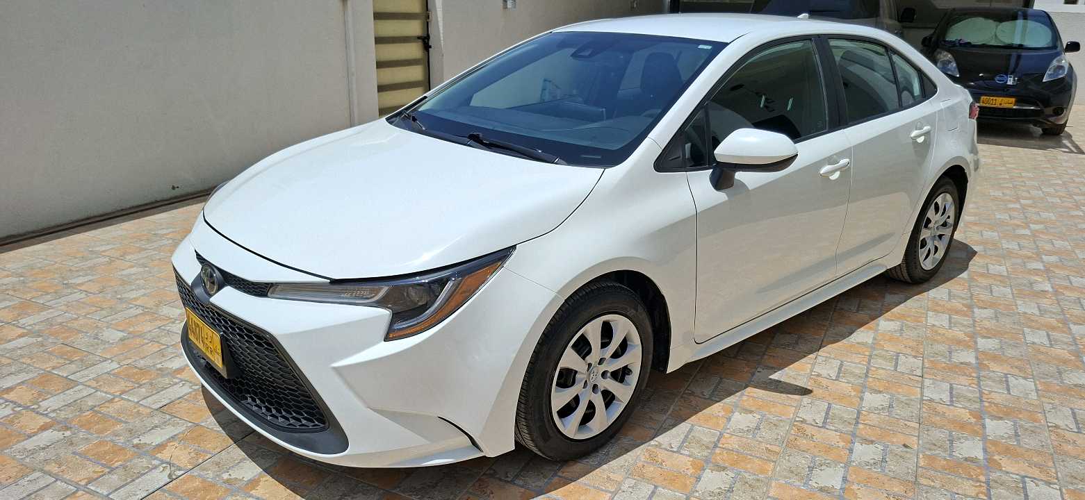 Car Image 2021 TOYOTA COROLLA LE