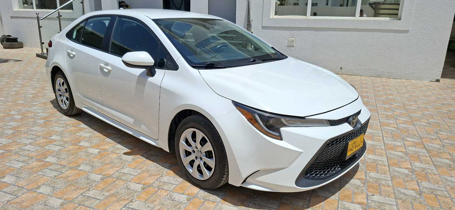 Car Image 2021 TOYOTA COROLLA LE