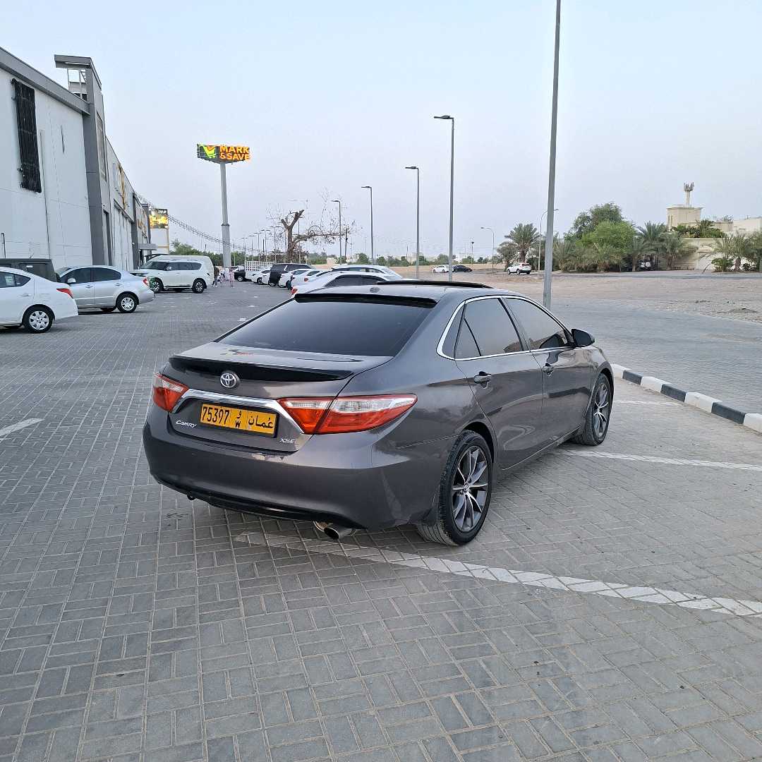 Car Image 2015 TOYOTA CAMRY XSE
