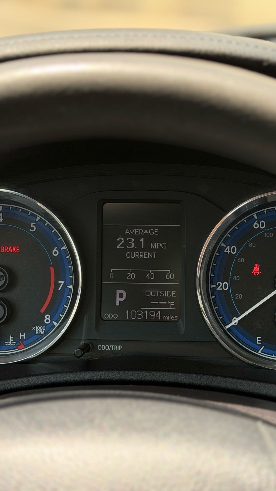 Car Image 2018 TOYOTA COROLLA LE