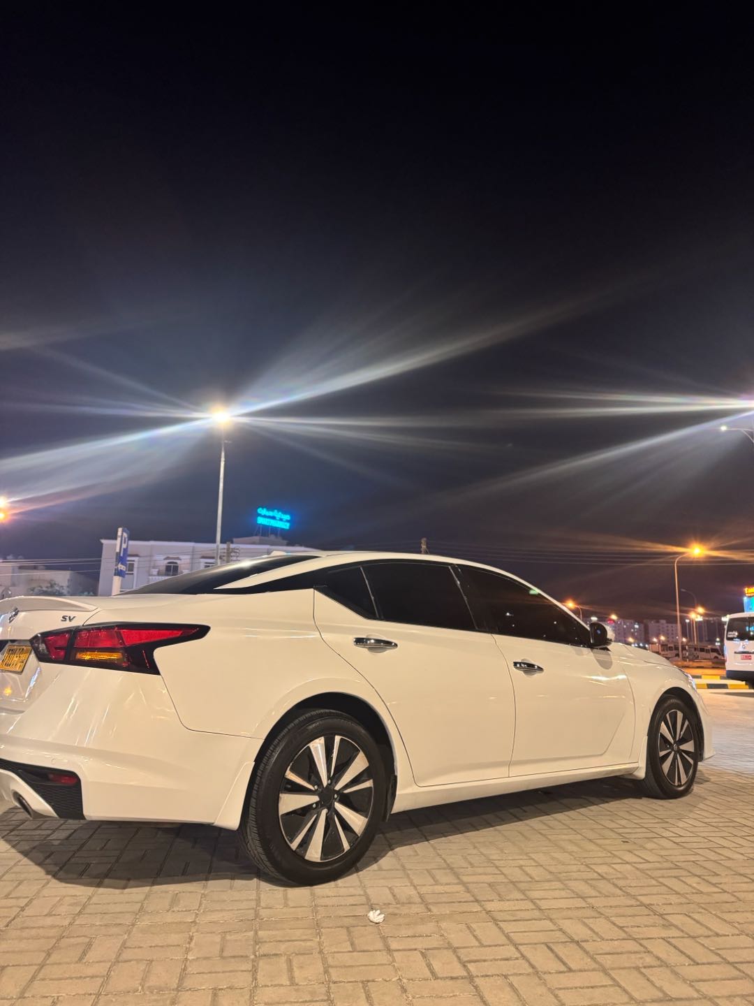 Car Image 2019 NISSAN ALTIMA SV