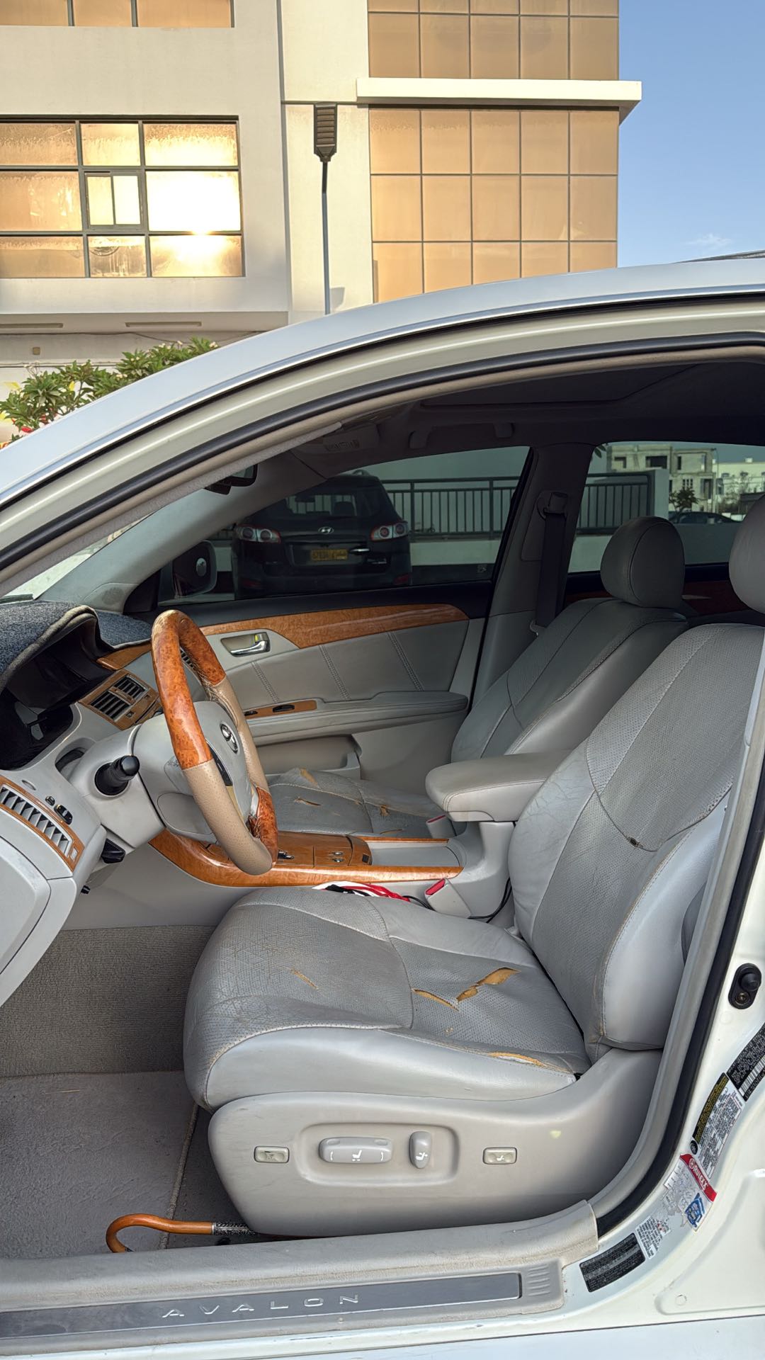 Car Image 2006 TOYOTA AVALON LIMITED
