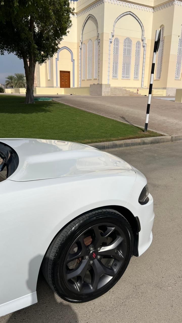 Car Image 2019 DODGE CHARGER GT
