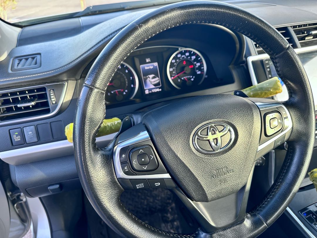 Car Image 2016 TOYOTA CAMRY XSE