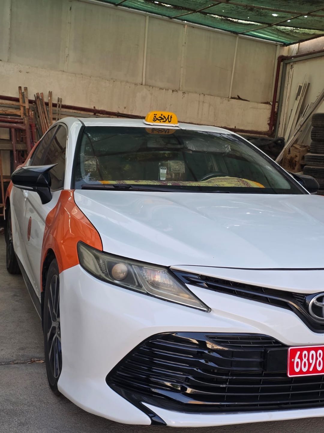 Car Image 2018 TOYOTA CAMRY LE