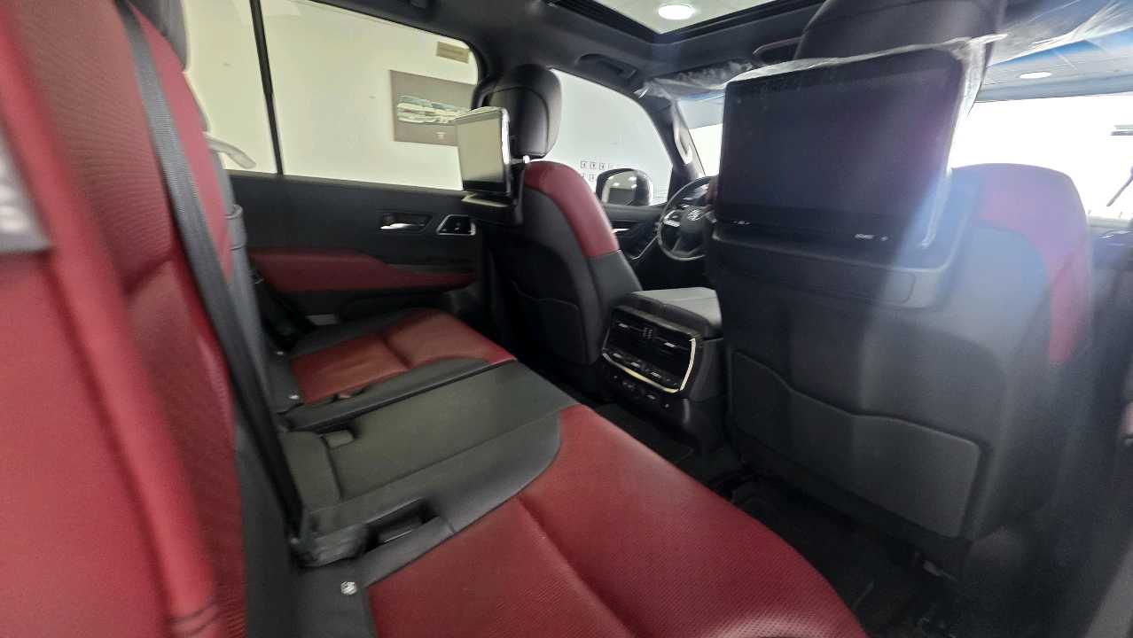 Car Image 2024 TOYOTA LAND CRUISER VX.R