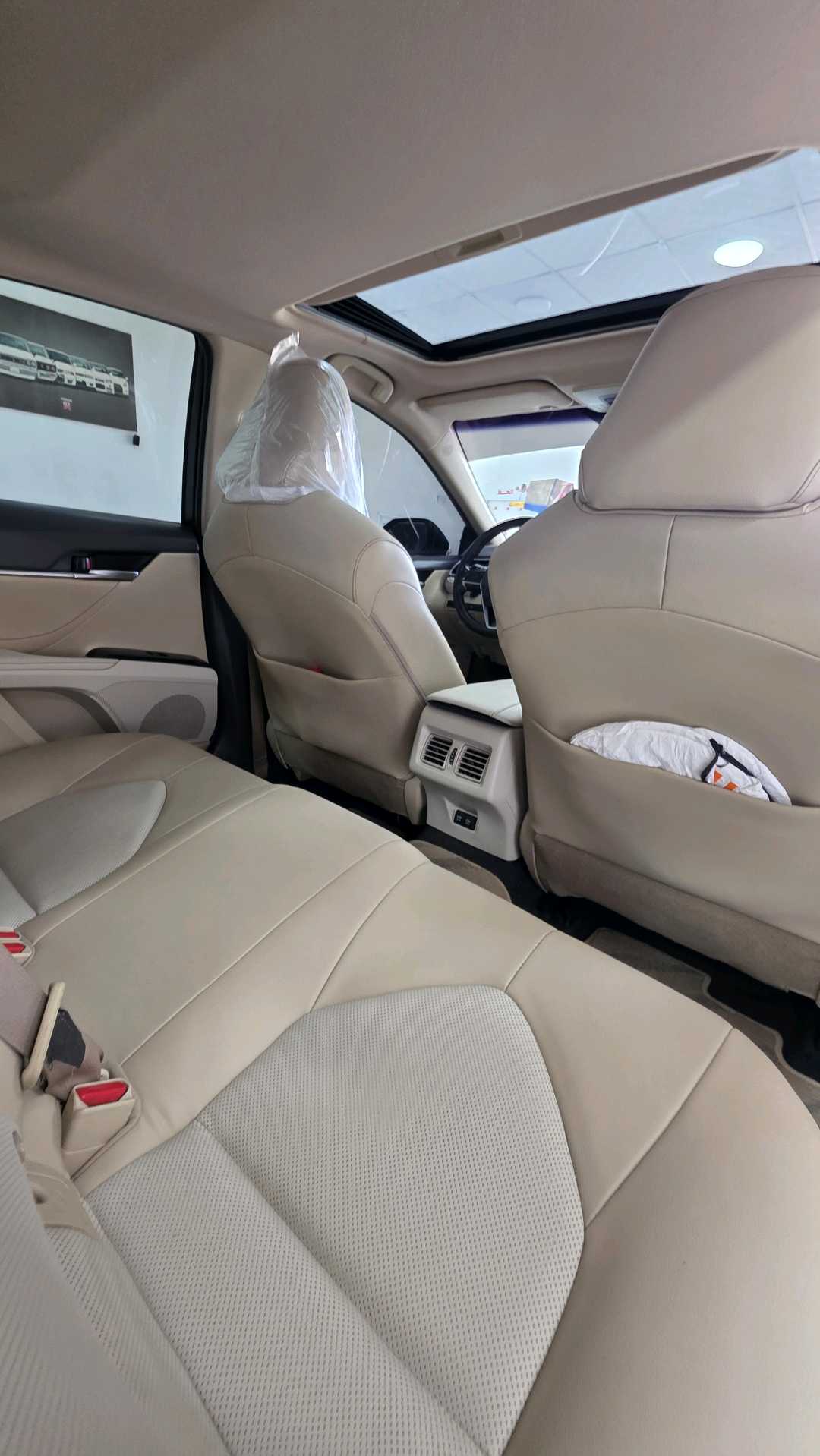 Car Image 2018 TOYOTA CAMRY XLE