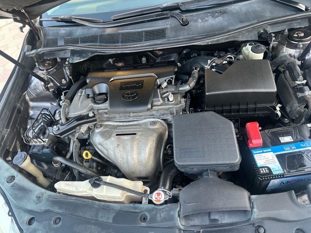 Car Image 2015 TOYOTA CAMRY LE